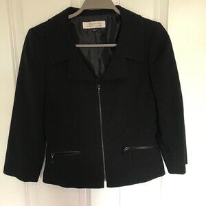 Tahari black zip collared, slightly cropped blazer jacket w/zip pockets, 4